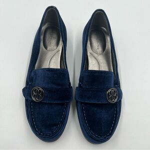 Bandolino BDLAKITA Womens Navy Blue Velvet Loafers‎ Flats Silver Logo Size 6M